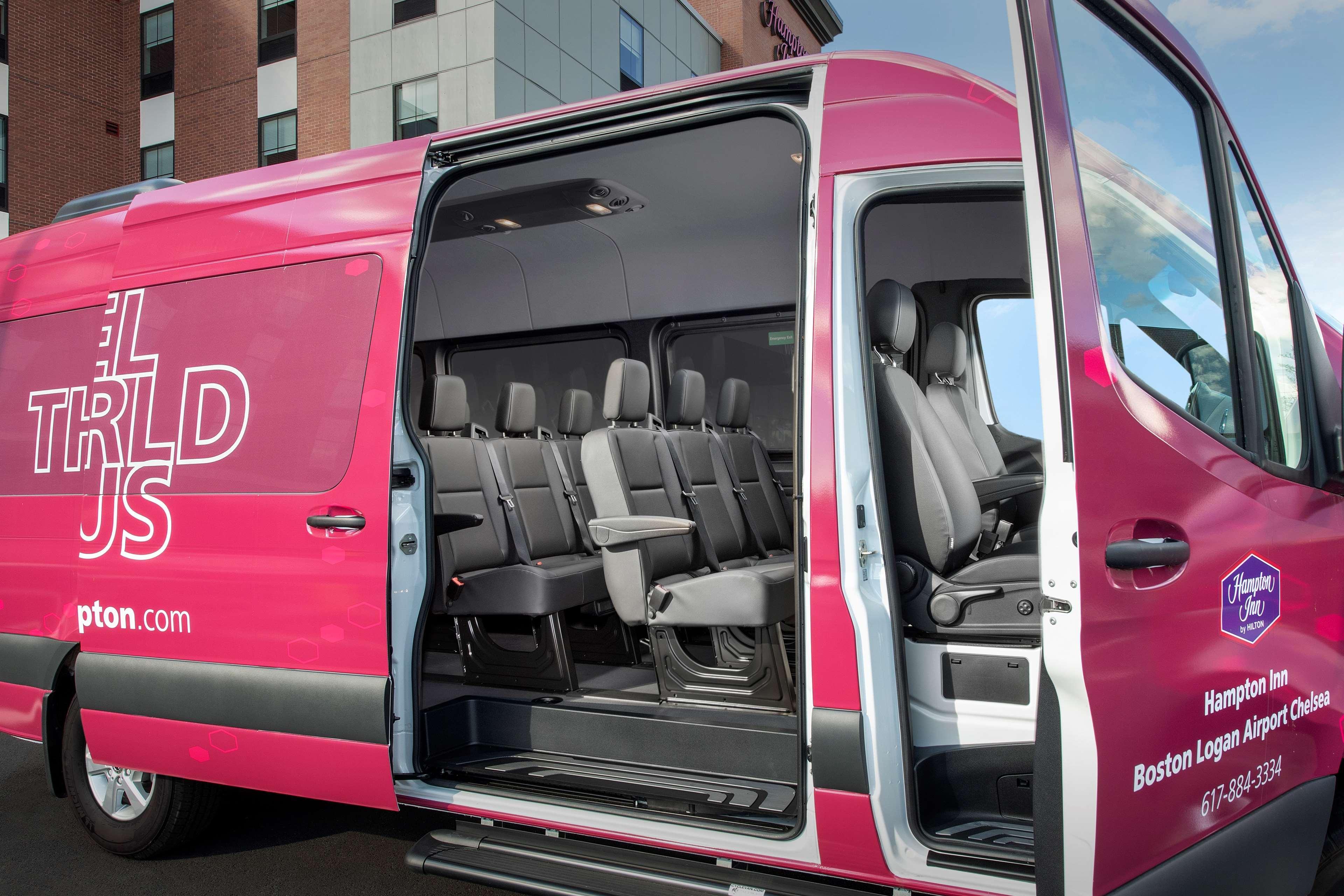 Hampton Inn Boston Logan Airport Челси Экстерьер фото